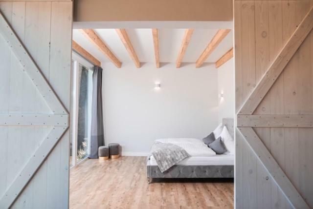 Ferienwohnung Otto-Dill-Halle Elmstein Esterno foto